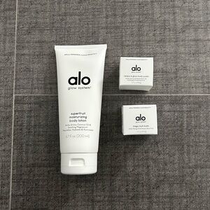 ALO Yoga Glow System Superfruit Moisturizing Body Lotion